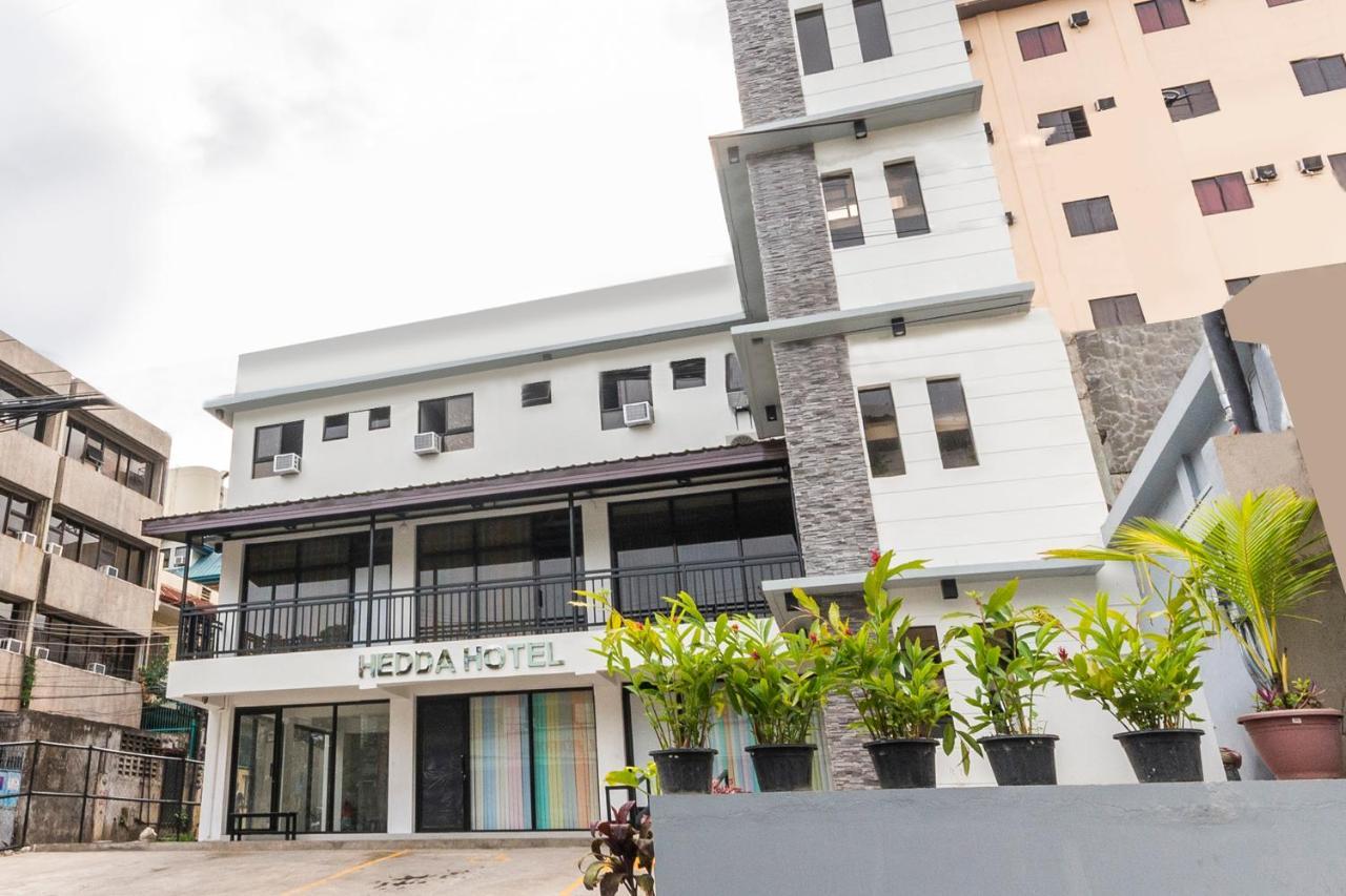 Vaccinated Staff - Oyo 476 Hedda Hotel Cebu Exterior foto